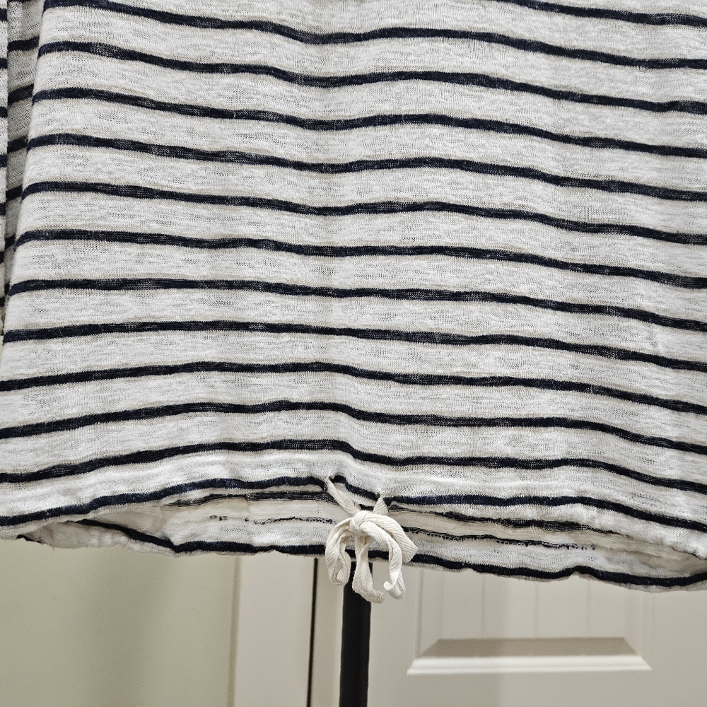 Preloved Buckle Daytrip Bubble Sleeve Pullover Top - Picture 5 of 7